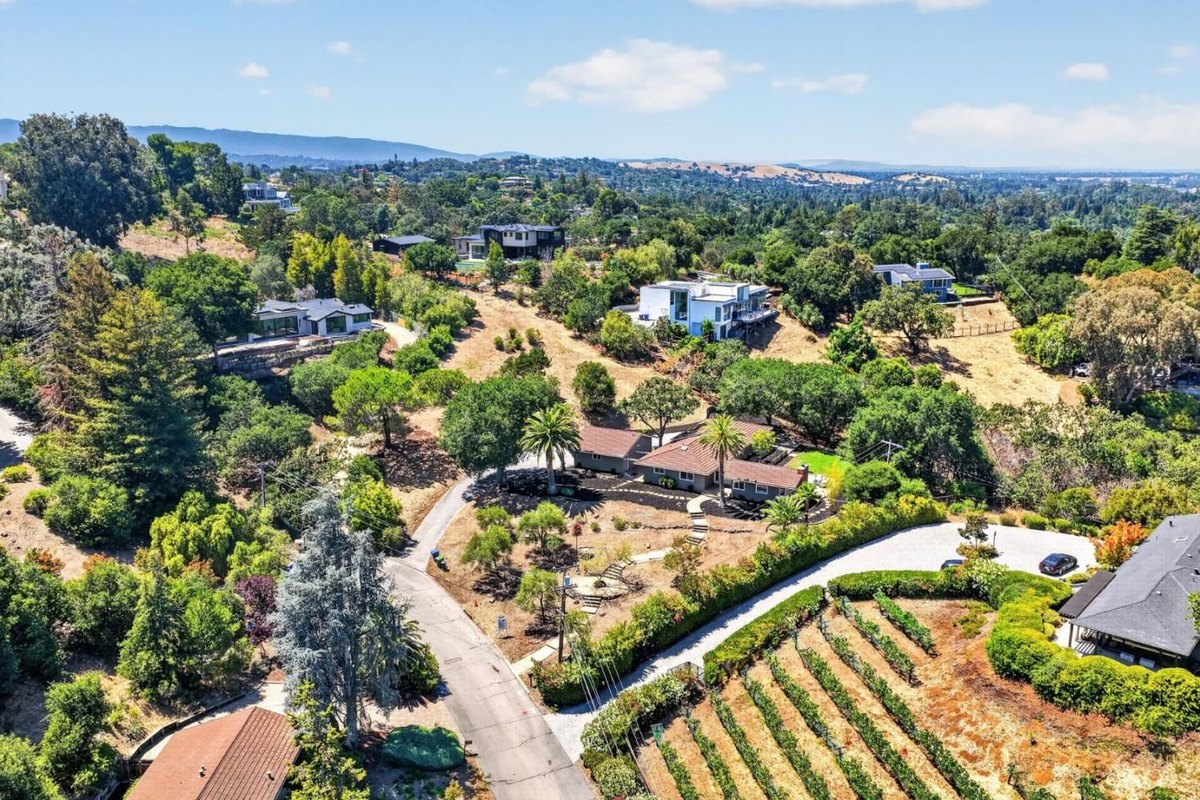 12800 Dianne Drive, Los Altos Hills, CA 94022
